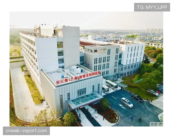 “智慧球场”全球标准雏形初现,欧足联技术小组审议2027年强制推广方案 “智慧球场”全球标准雏形初现,欧足联技术小组审议2027年强制推广方案